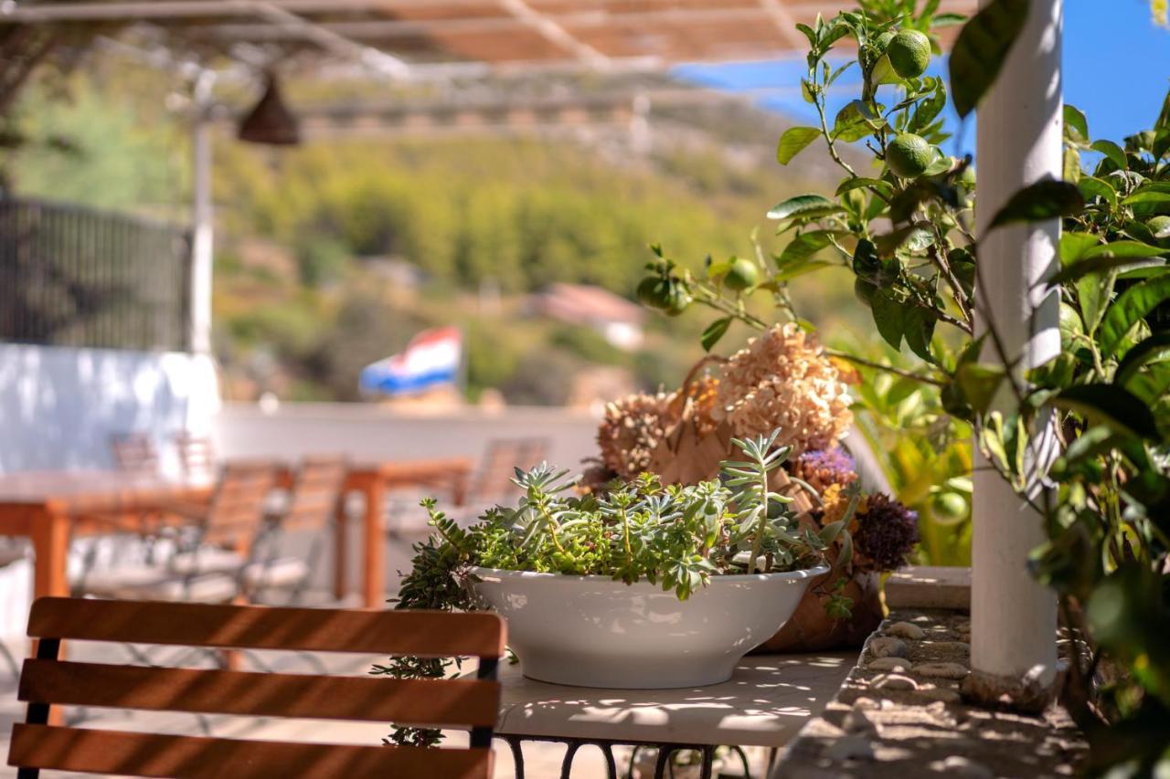 Pansion Marjan Hotel Завала Екстериор снимка
